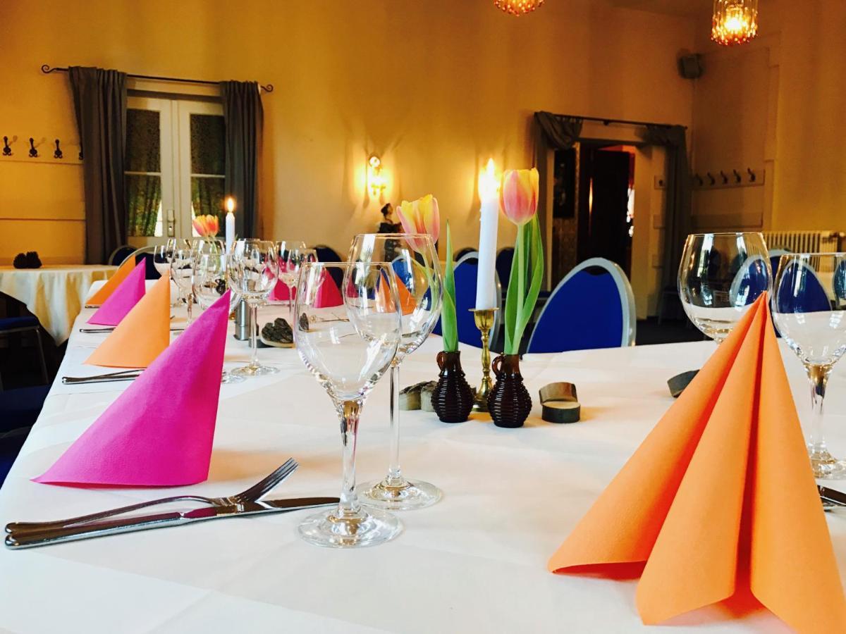Zu Den Linden - Radebeul Pension Mit Restaurant Ngoại thất bức ảnh