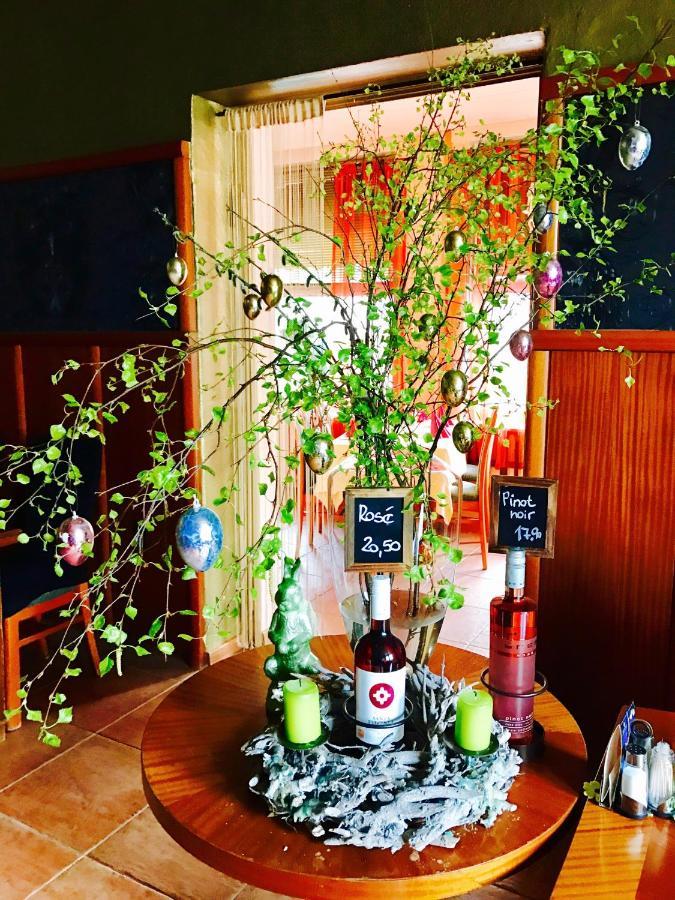 Zu Den Linden - Radebeul Pension Mit Restaurant Ngoại thất bức ảnh