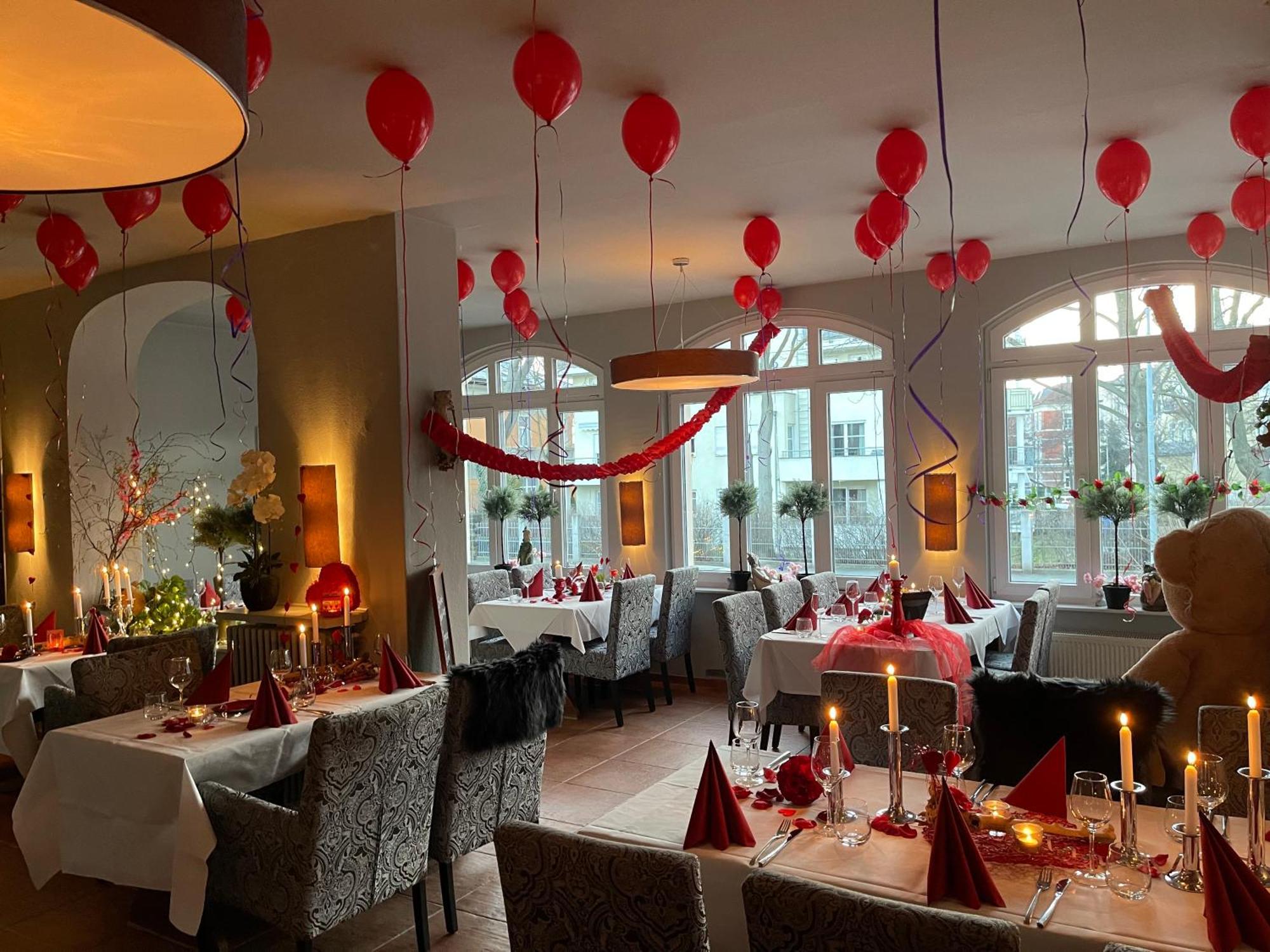 Zu Den Linden - Radebeul Pension Mit Restaurant Ngoại thất bức ảnh
